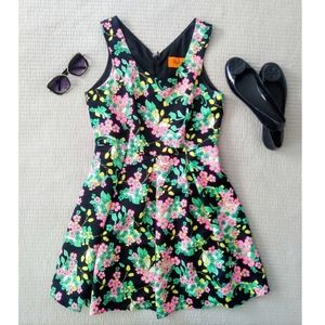 Voom Retro Disco 70's Vintage style flower child